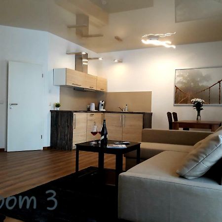 Modernes Apartment Metzingen Mittelstadt Exterior foto